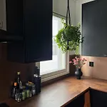 Lägenhet Modern & Stylish 2br With Sauna, Terrace And Free Private Parking
