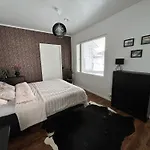 Modern & Stylish 2br With Sauna, Terrace And Free Private Parking