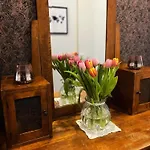 Modern & Stylish 2br With Sauna, Terrace And Free Private Parking Lägenhet *