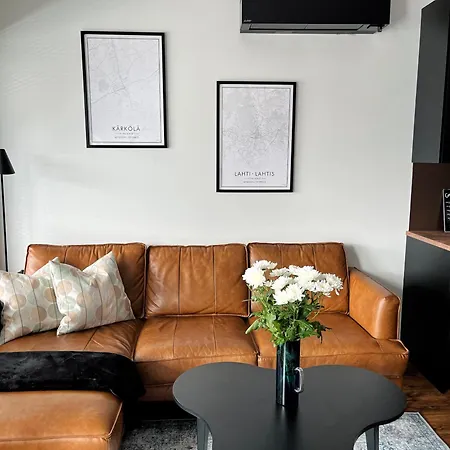 Modern & Stylish 2br With Sauna, Terrace And Free Private Parking Apartmán